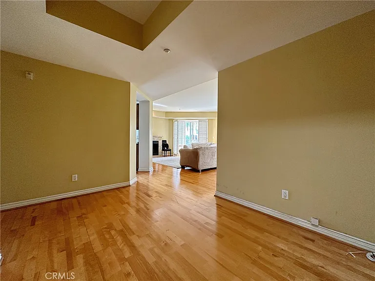 320 S Willaman Dr #402 — Photo 6
