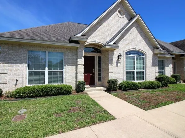 322 Fraternity Row, College Station, TX 77845