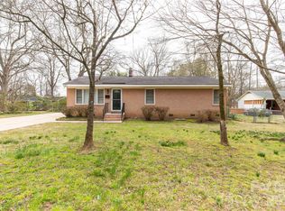 401 N Woodland Dr, Lancaster, SC 29720