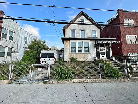 3rd image of 6710 15th Ave