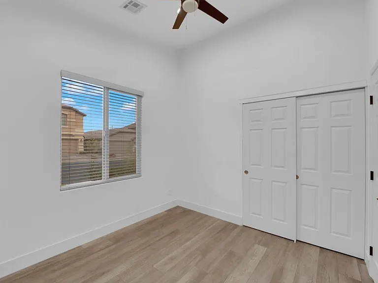9929 Lago De Coco Ave — Photo 27