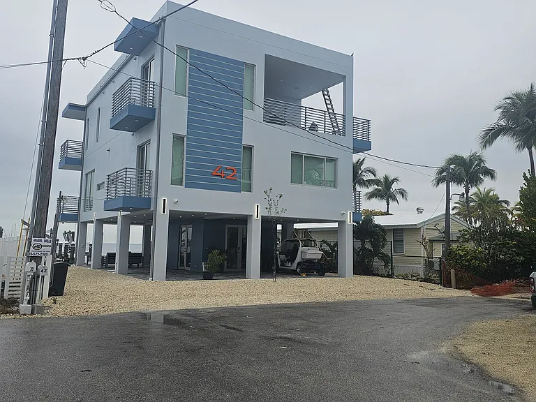 42 Pigeon Dr — Photo 3