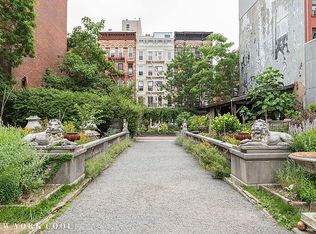 228 Mott St #5B, New York, NY 10012