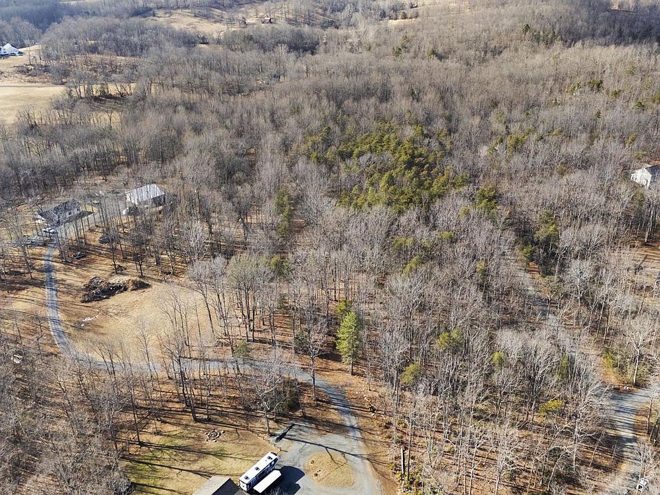 2nd image of Hart Ct