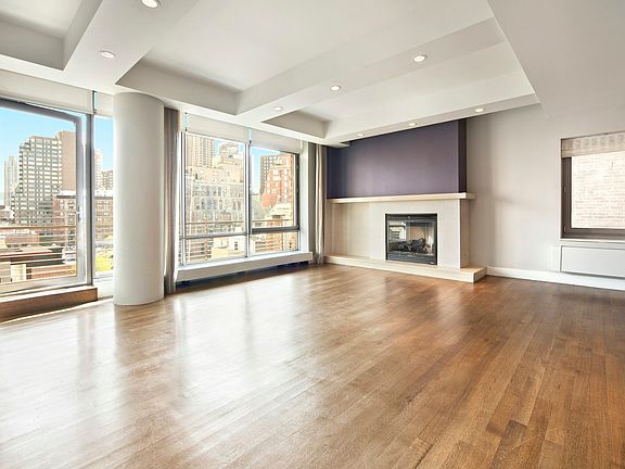 3rd image of 120 W 72nd St APT 11A