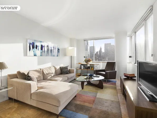 350 West 50th Street image 1 of 17