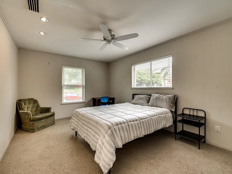 1623 Wisteria Way — Photo 15