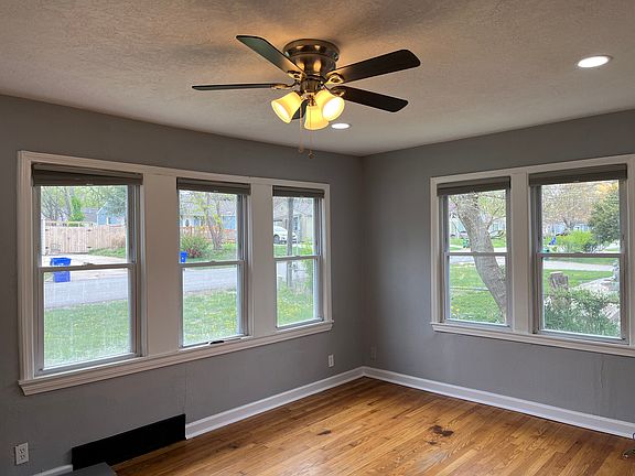 3rd image of 10506 W 56th St