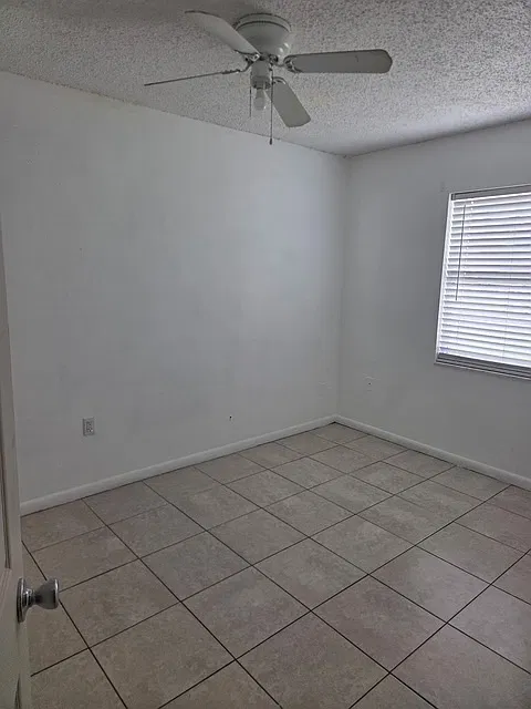 2 bed, $1,200 — Photo 3