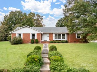 1119 Castlegate St, Gastonia, NC 28054