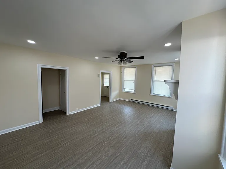 417 Main St #2 — Photo 6