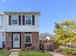 8223 White Stone Ln, Springfield, VA 22153