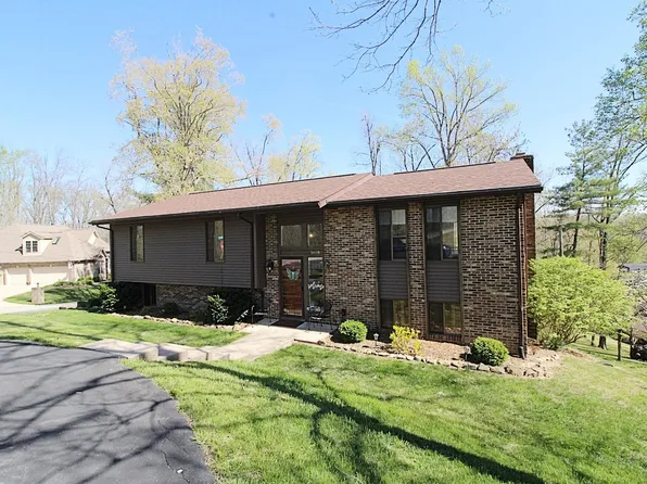 1618 Fairhill Dr, Ashland, KY 41102