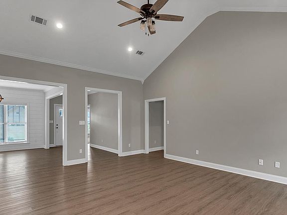 5th image of 171 Hollister Dr