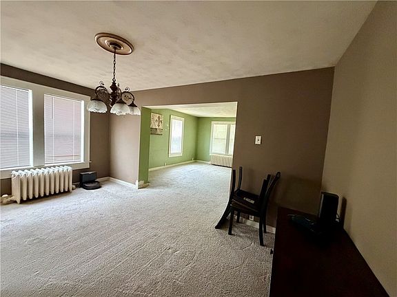 4th image of 3204 Prairie Ave