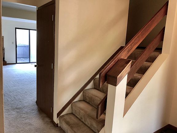 3rd image of 204 Saint Clair Dr