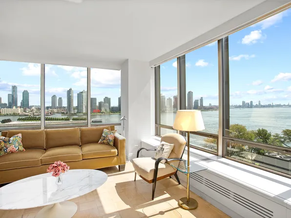 870 United Nations Plaza image 1 of 30