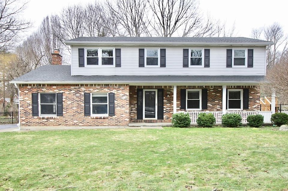 1st image of 17 Wellington Ln