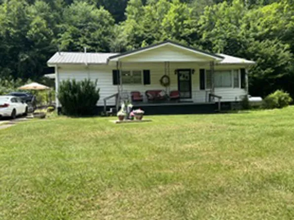 90 Glen Dr, Prestonsburg, KY 41653