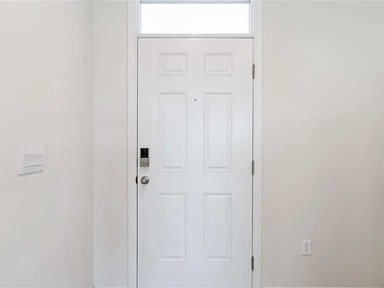 3394 Hilltop Cir — Photo 6