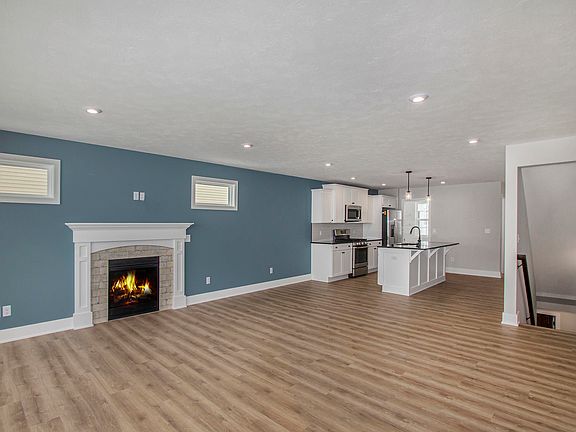 4th image of 7828 High Knoll Dr SE