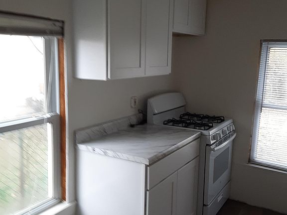 4th image of 12 Brown Ave #3L