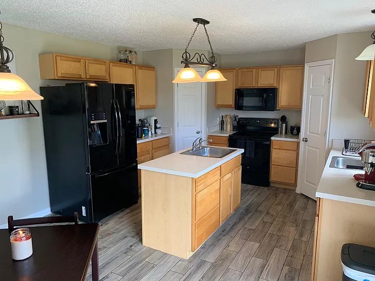422 Fairfield Dr — Photo 10