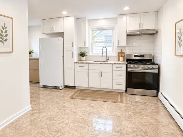 298 Prescott Ter Floor 2, Haledon, NJ 07508