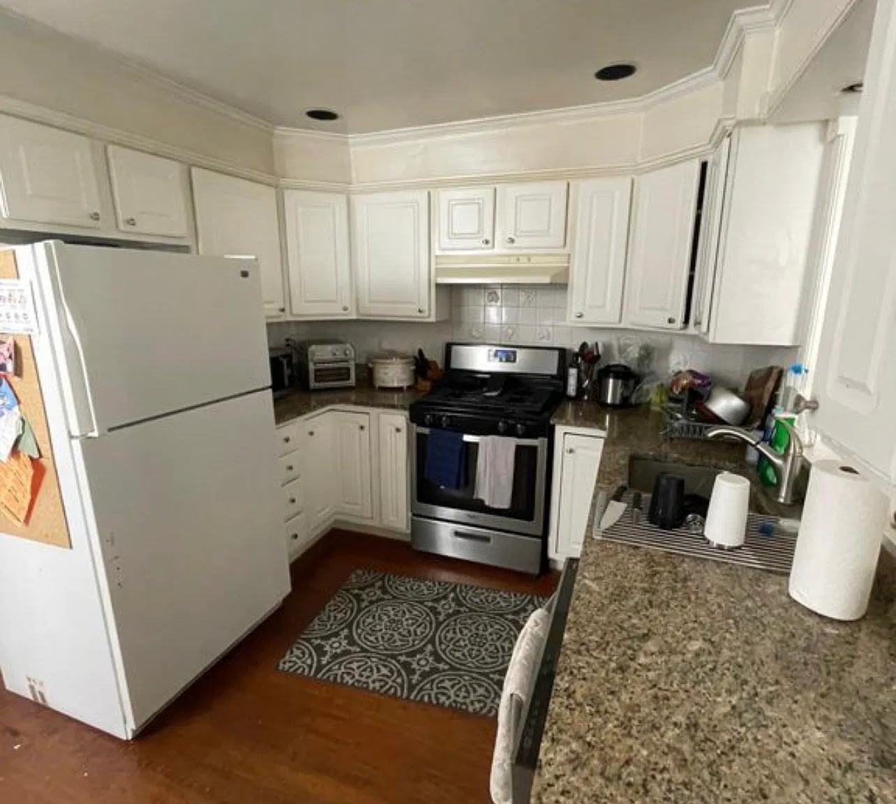 4 bed, 2.5 bath, 2100 sqft, $650 — Photo 3