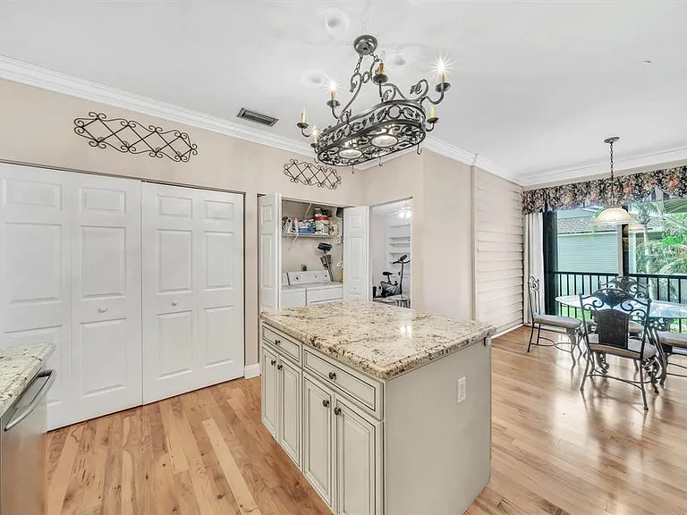 7644 Elmridge Dr — Photo 37