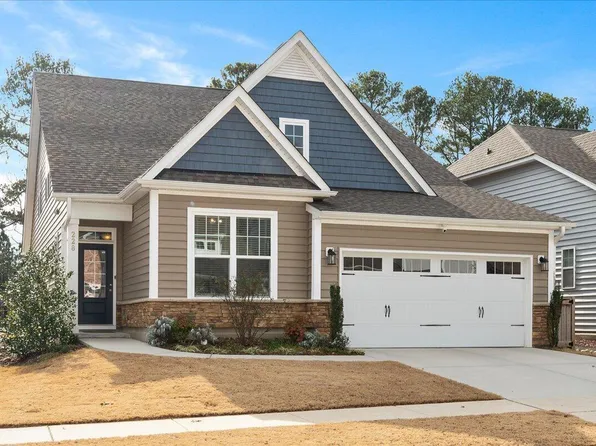 228 Silverhawk Ln, Durham, NC 27703
