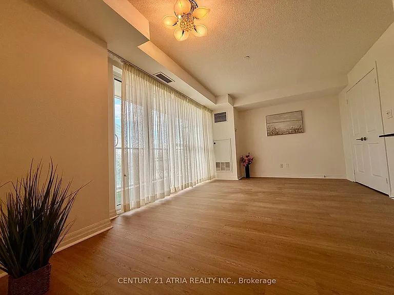 275 Yorkland Rd #303 — Photo 16