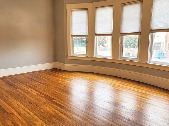 4th image of 431 Bacon St