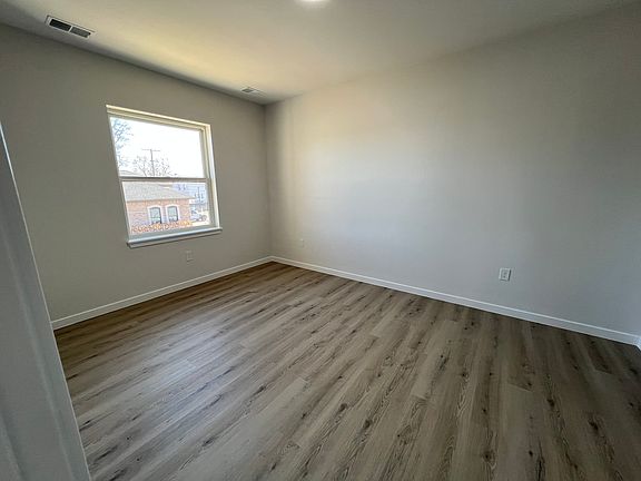 3rd image of 26207 W Warren St #2