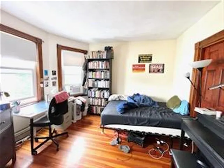49 Locke St #2 — Photo 5