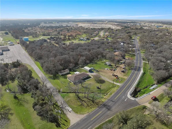 684 Leroy Pkwy, Elm Mott, TX 76640