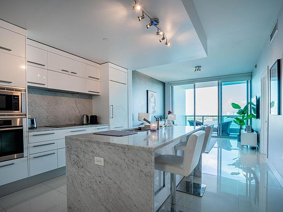 4th image of 900 Biscayne Blvd APT 2203