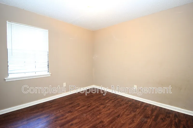Studio, 1.0 bath, 980 sqft, $1,000 — Photo 3