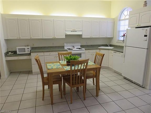 4th image of 11233 Coimbra Ln