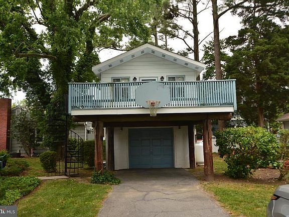3rd image of 306 Scarborough Ave