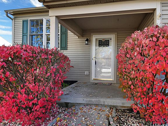 4th image of 3340 Drake Ave