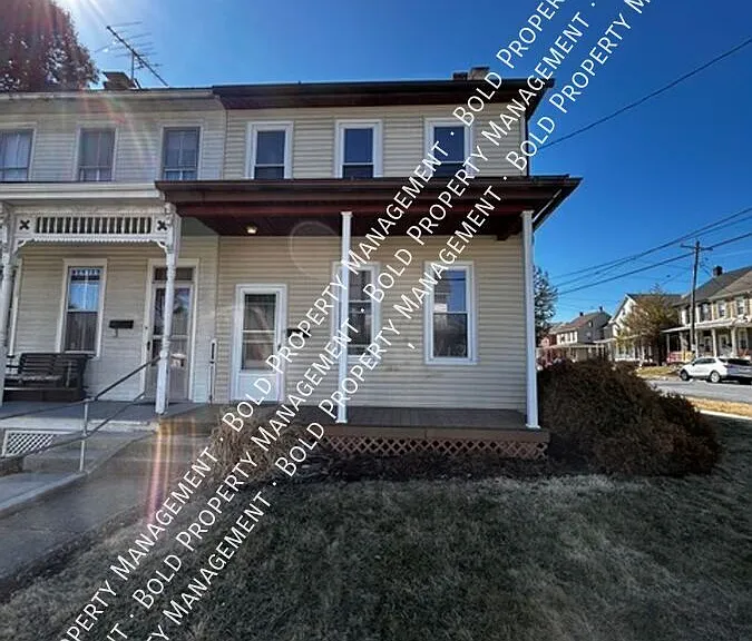 143 N Lancaster St — Photo 1