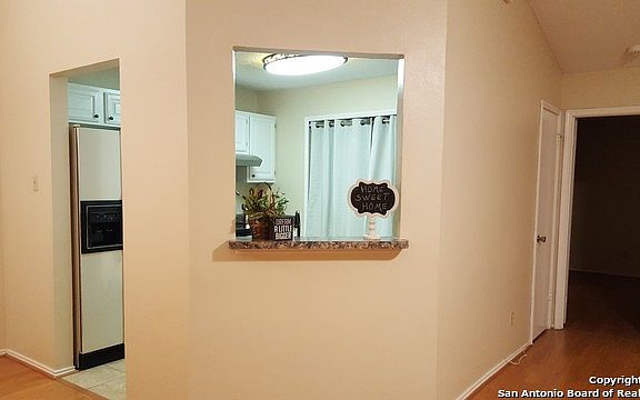 5th image of 820 Fern Meadow Dr