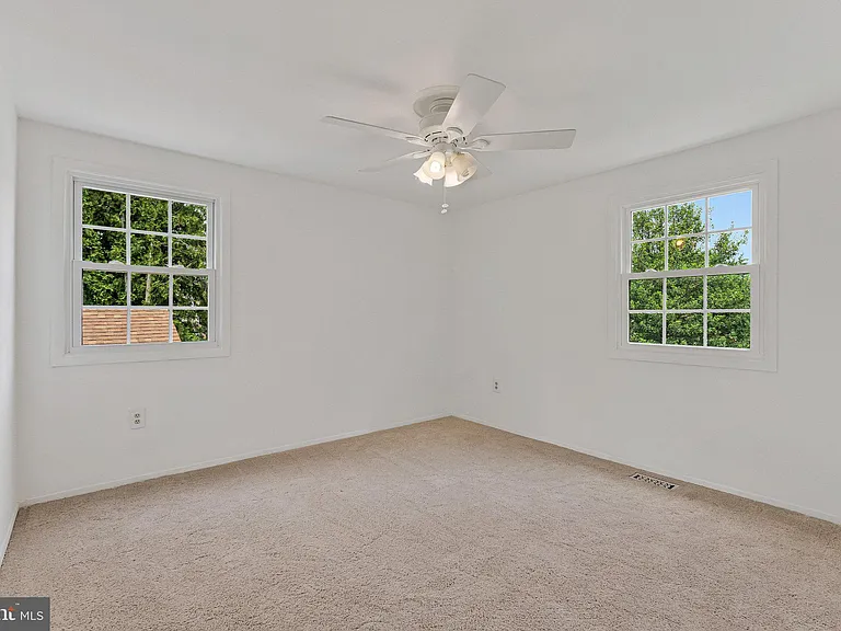12805 Melvue Ct — Photo 17