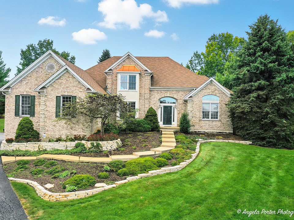 1st image of 9 Bordeaux Ct