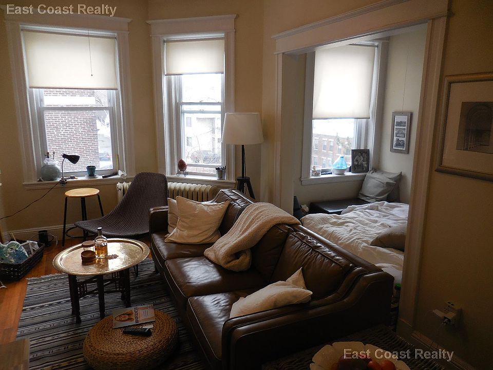 1st image of 62 Woodstock Ave #21