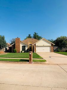 2412 E Hills Dr, Moore, OK, 73160