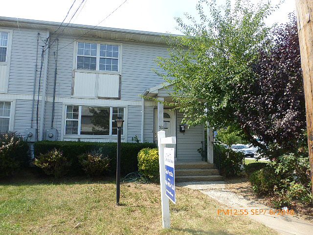1st image of 215 Swalm St