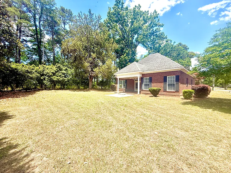 335 Pine Loop Cir — Photo 18