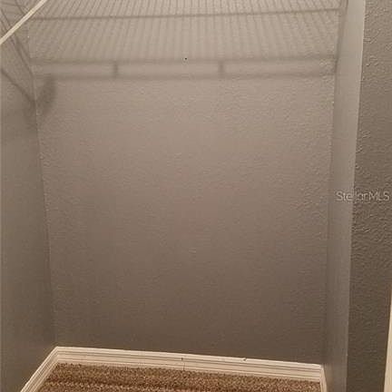 5th image of 647 Angela Ln